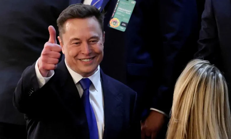 إيلون ماسك يتربع على عرش الأغنياء بلا منافس