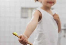 حادث منزلي بسيط.. كيف قد يؤدي السقوط بفرشاة الأسنان إلى مضاعفات خطيرة؟