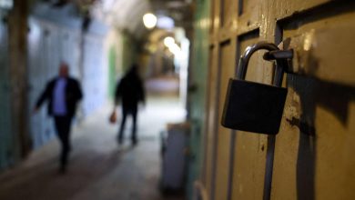 شوارع خالية في طهران وسط التوتر.. غياب التحركات الشعبية