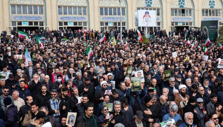 ضربات متواصلة في إيران تثير مخاوف من ضعف السيطرة