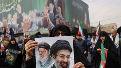 طموحات إسقاط النظام الإيراني تصطدم بحسابات إسرائيل