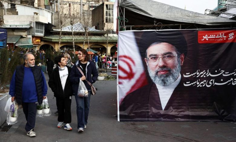 ما بعد الضربات القاصمة.. من يقود المشهد في طهران؟