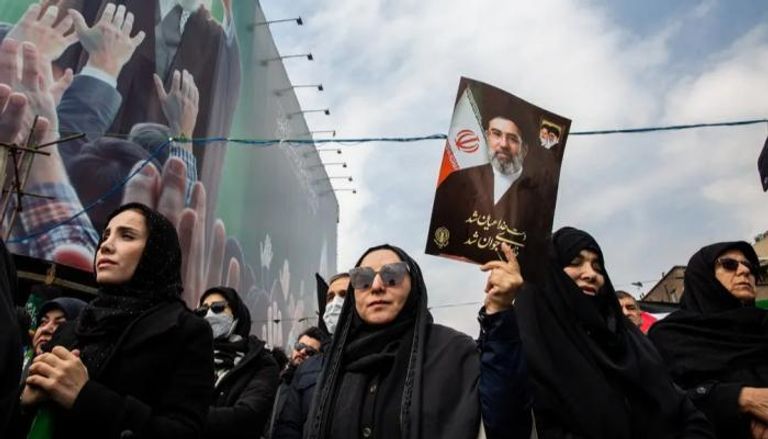 من الظل إلى الواجهة.. كواليس صعود مجتبى في صراع العروش الإيراني