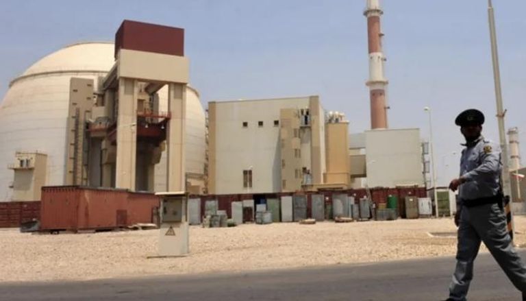 إيران في مرمى النيران.. هجمات على مواقع استراتيجية