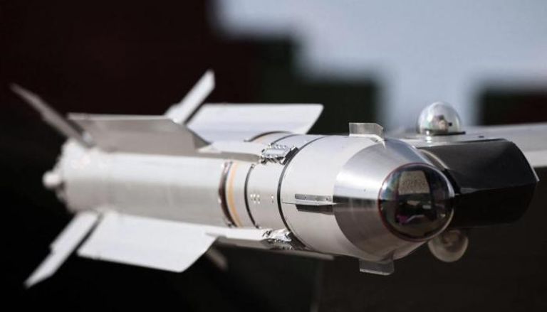 باريس تعلن خطة تسليح ضخمة تعزز قدراتها العسكرية