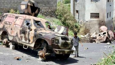 بين تعز والساحل.. مزاعم تواطؤ خفي بين الإخوان والحوثي