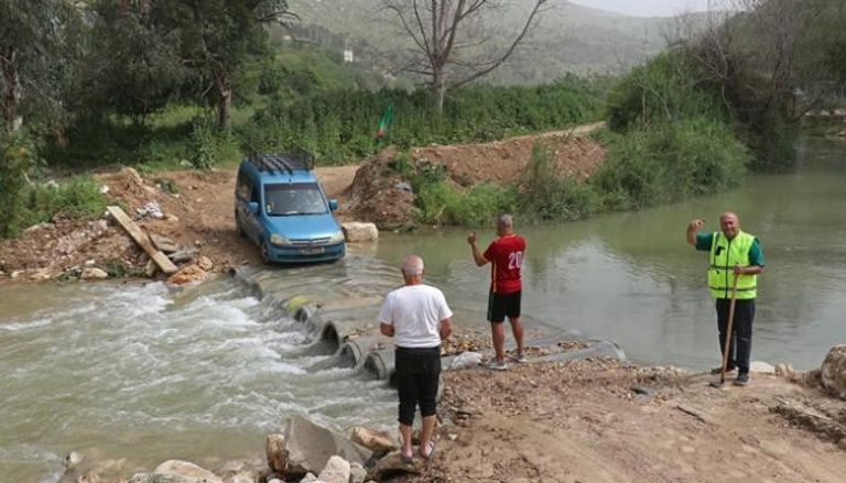 تحركات عسكرية لافتة.. إسرائيل تعزز انتشارها جنوب لبنان