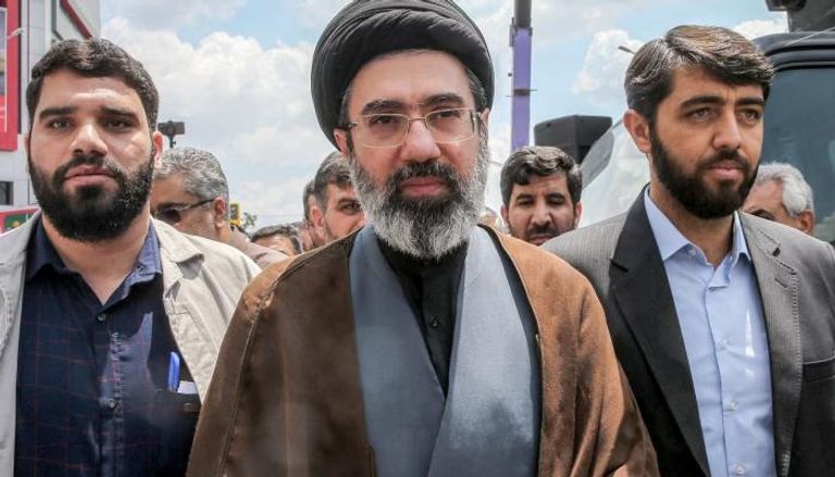 جدل في إيران حول إدارة السلطة في ظل غياب المرشد