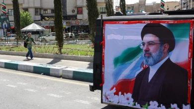 روايات متضاربة حول حالة مرشد إيران.. وجه مُشَوَّه وساق مفقودة