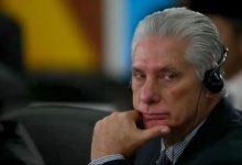 رئيس كوبا يرفض الاستقالة.. وموسكو تسانده