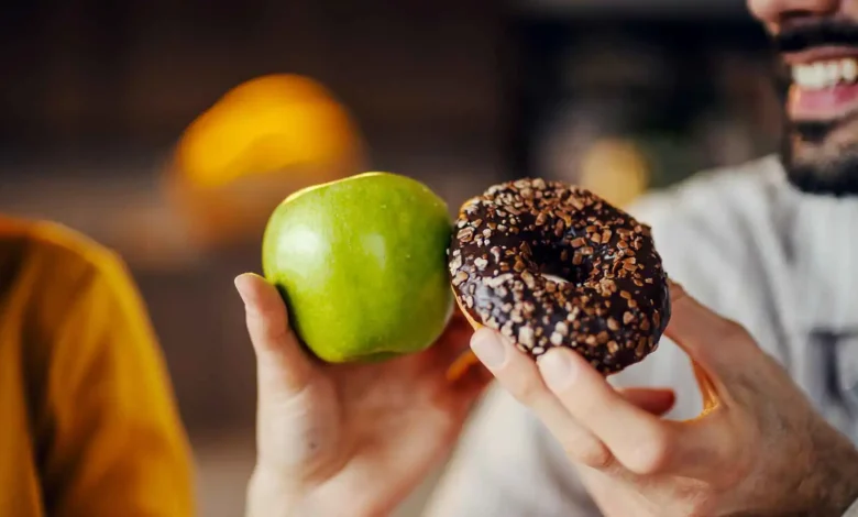 شهوة الطعام تحت المجهر.. دور بكتيريا الأمعاء في تحديد الرغبات