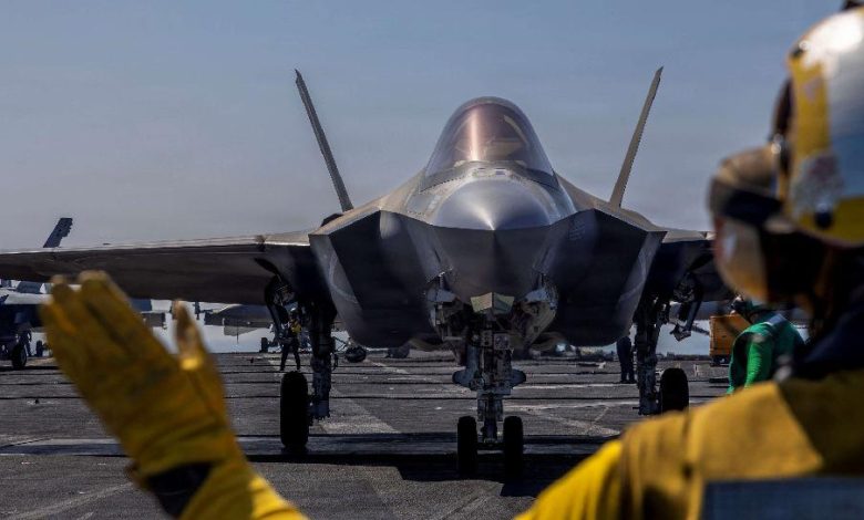 طهران تلوّح بحوافز مالية مقابل معلومات عن طاقم مقاتلة أميركية