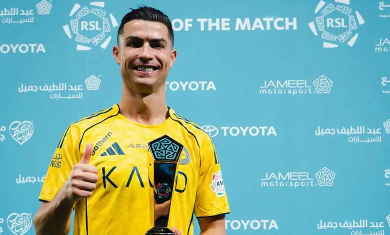 عرض قياسي لم يغيّر القرار.. رونالدو يرفض مزاملة ميسي