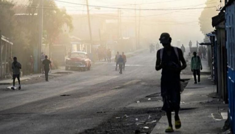 عفو مفاجئ يهز كوبا.. آلاف يغادرون السجون دفعة واحدة