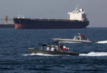 الحرس الثوري الإيراني: القوات الأمريكية عالقة في 'مستنقع' مضيق هرمز