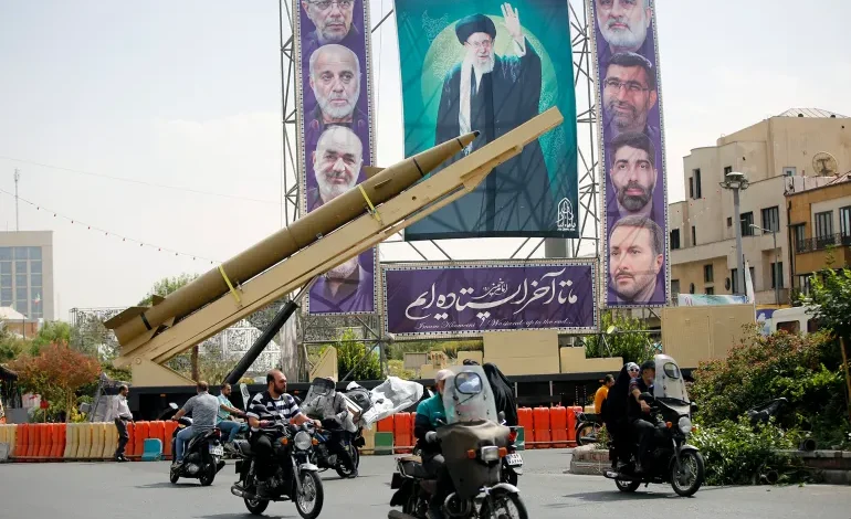 هكذا استخدمت طهران استراتيجية الصنارة لتغذية الميليشيات