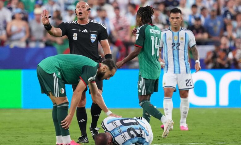 الجزائر تلجأ إلى الفيفا للاعتراض على حكم مباراة الأرجنتين