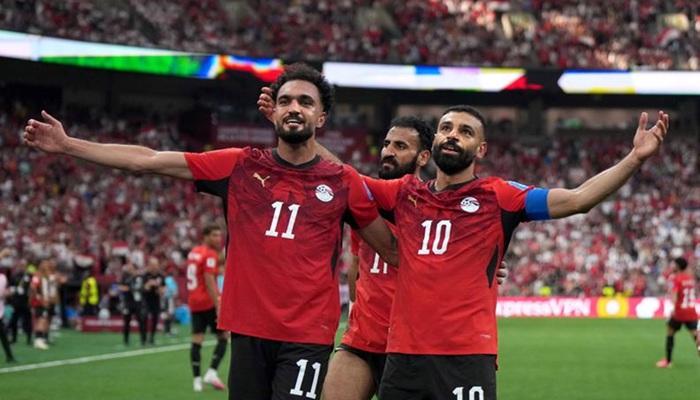 رغم الرفض.. ظهور «علم الفخر» في مباراة مصر وإيران بكأس العالم 2026