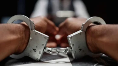 القبض على رجل في جنوب أفريقيا متهم بقتل زوجته وابنتيه
