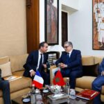 المغرب وفرنسا يوقعان حزمة اتفاقيات لتعزيز شراكتهما الاستراتيجية