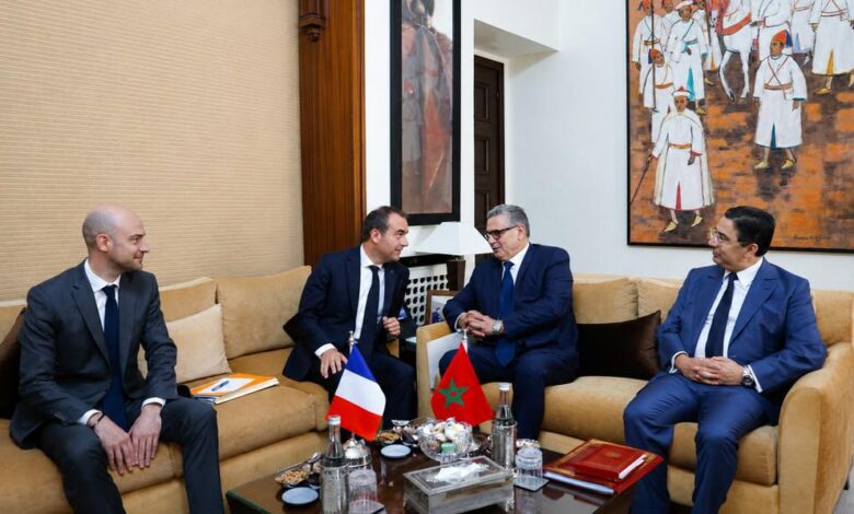 المغرب وفرنسا يوقعان حزمة اتفاقيات لتعزيز شراكتهما الاستراتيجية