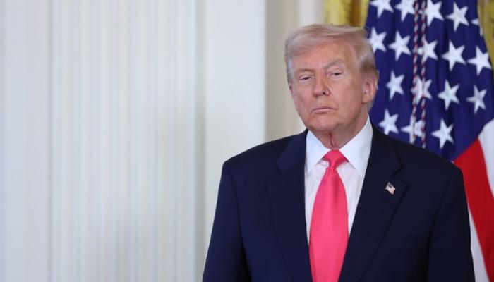 ترامب يسعى لحرمان إيران من ورقتها المالية الأقوى