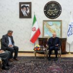 طهران ومسقط تعلنان آلية مشتركة لإدارة مضيق هرمز